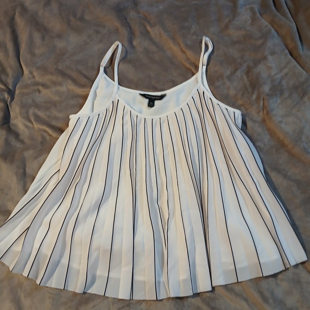 Banana Republic Factory Women's White Black Stripe Pleated Camisole SZ XS